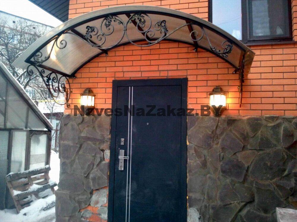 Козырек над входной дверью №101 в Витебске и области Козырек над входной дверью №101