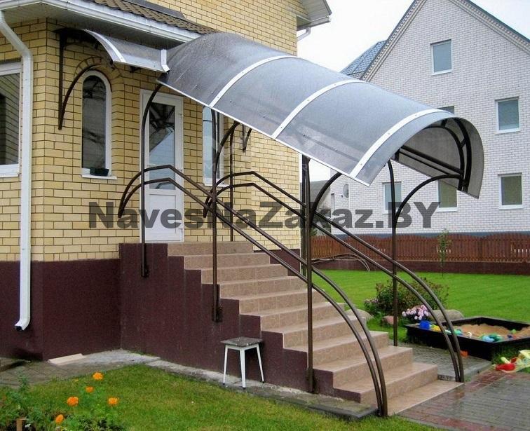 Навес над крыльцом частного дома №13 в Витебске и области Навес над крыльцом частного дома №13