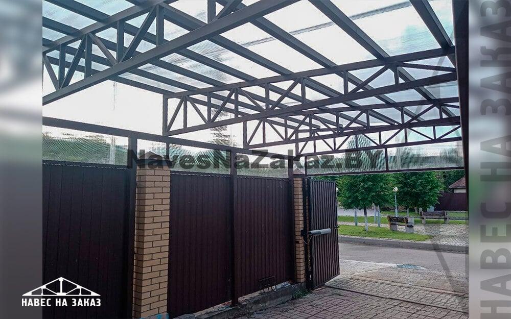 Односкатный навес для автомобиля 4 на 7 м с сотовым поликарбонатом в Витебске и области Односкатный навес для автомобиля 4 на 7 м с сотовым поликарбонатом