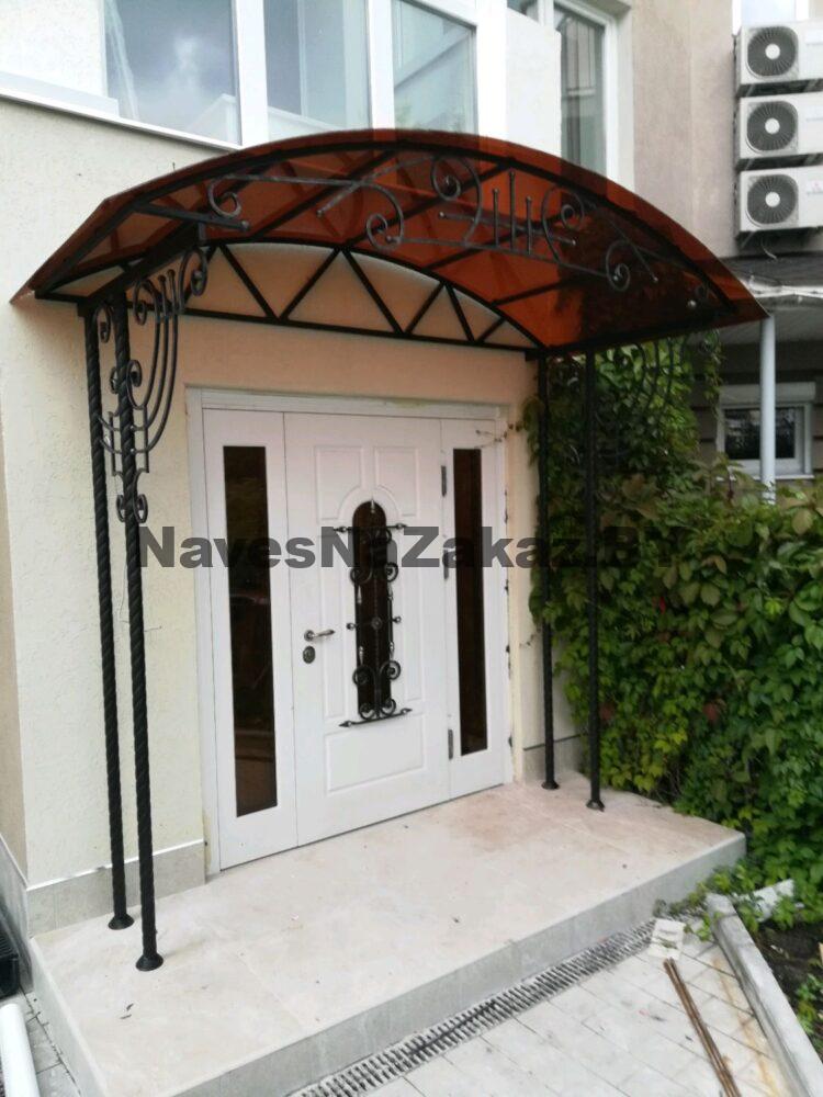 Козырёк над входом №201 в Витебске и области Козырёк над входом №201