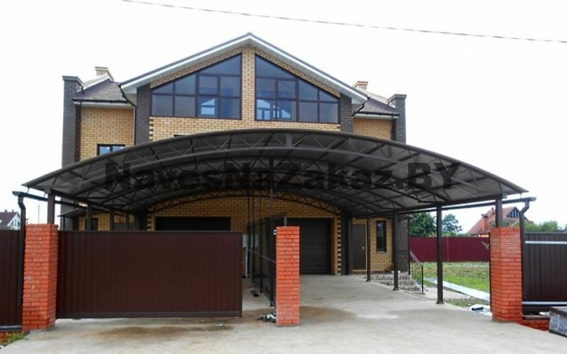 Арочный навес перед гаражом 5 на 5м в Витебске и области Арочный навес перед гаражом 5 на 5м