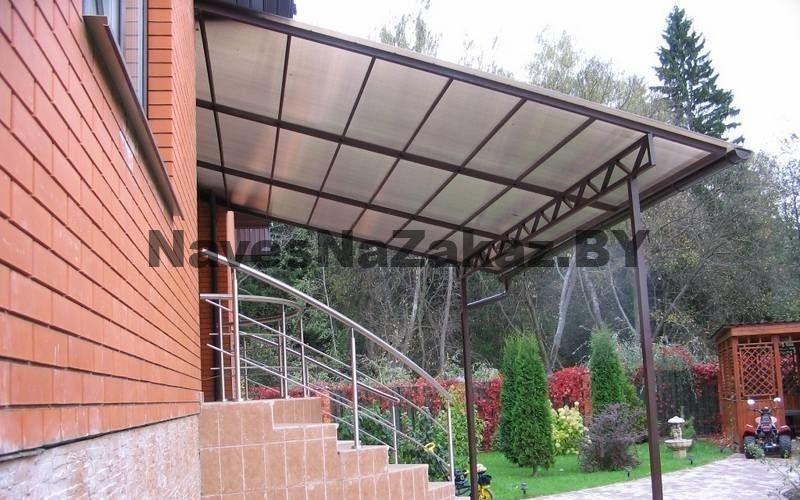 Односкатный навес над крыльцом 4 м на 5 м в Витебске и области Односкатный навес над крыльцом 4 м на 5 м